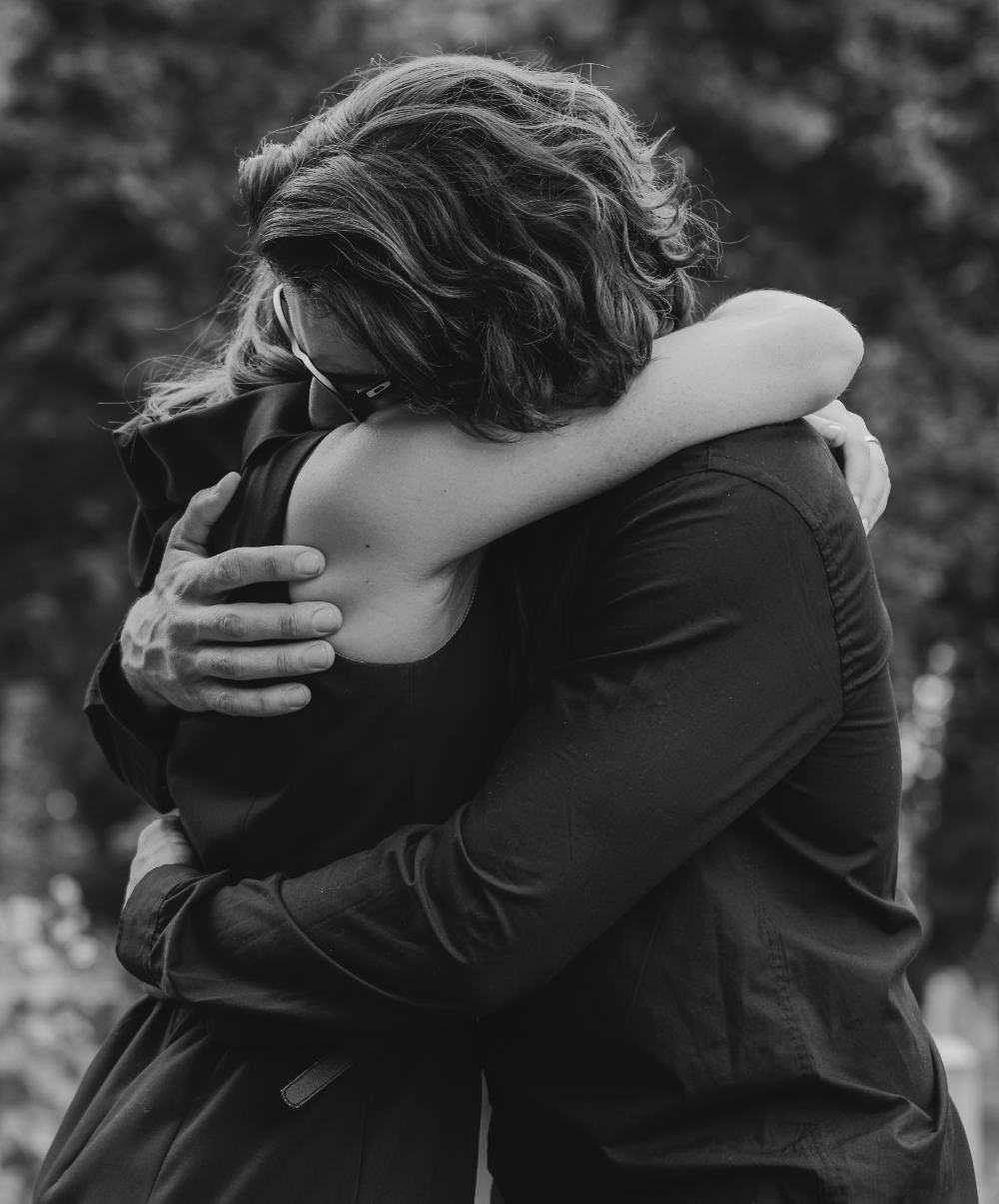 couple_hugging-BW